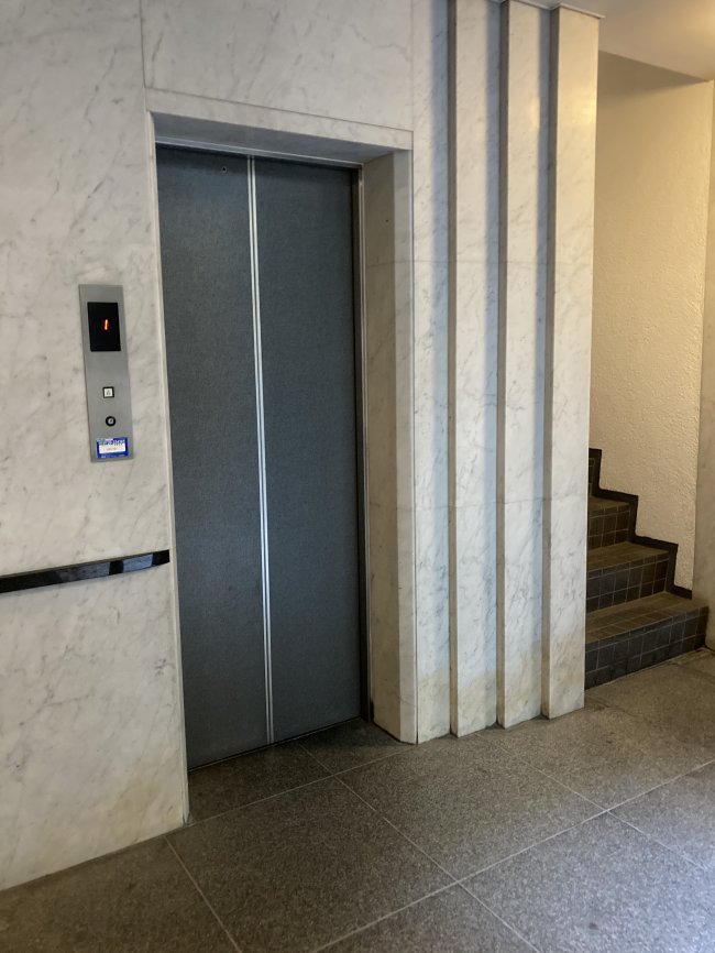 トリオ赤坂ビル-エレベーター