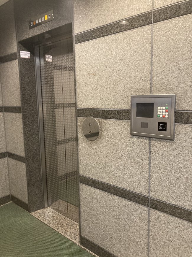 赤坂加藤ビル-エレベーター