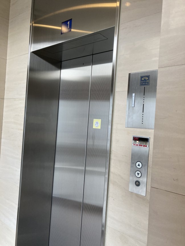 ウェイタワーズビル-エレベーター