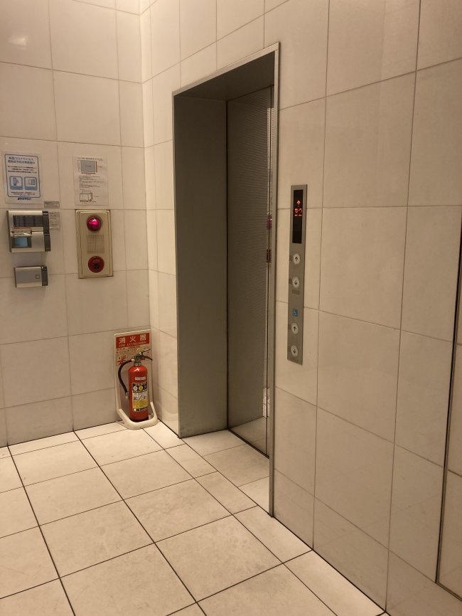 RIFA2ビル-エレベーター