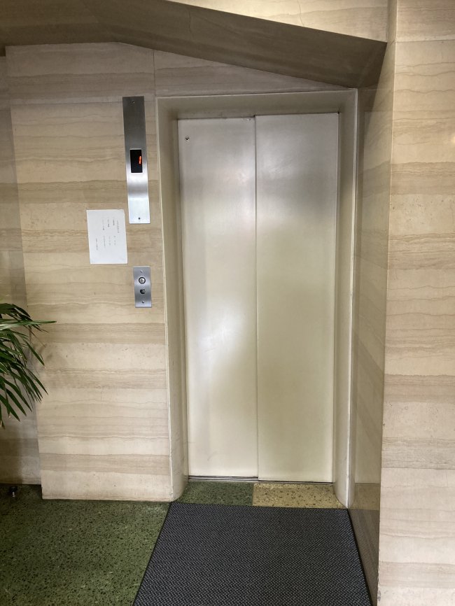 赤坂ビル-エレベーター