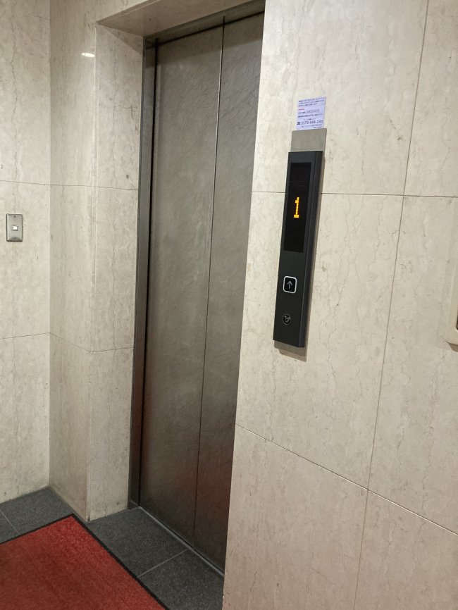 赤坂余湖ビル-エレベーター