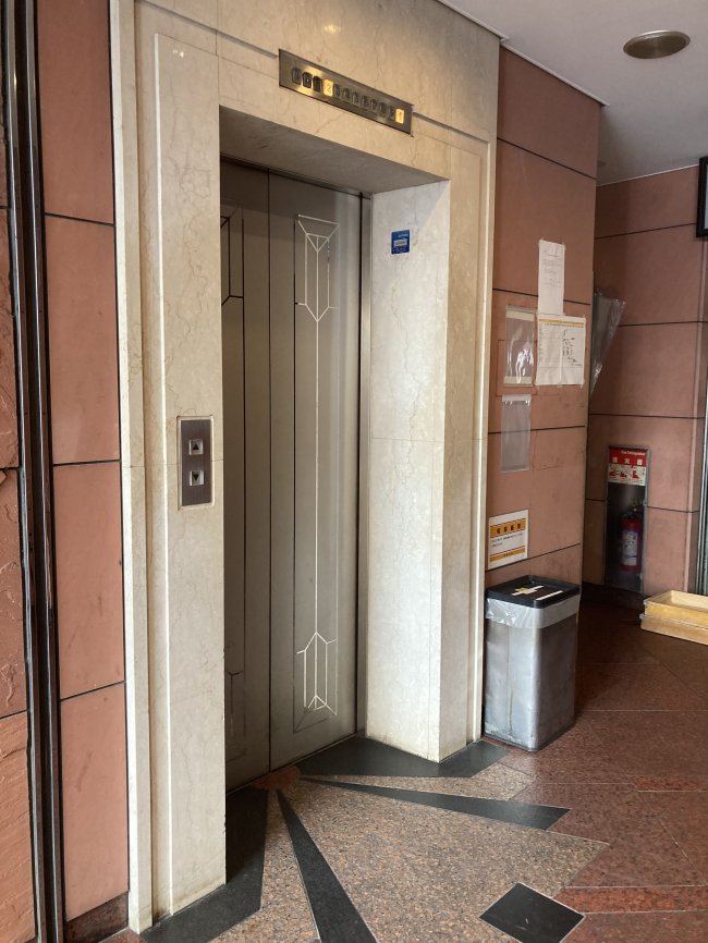 J-AKASAKAビル-エレベーター