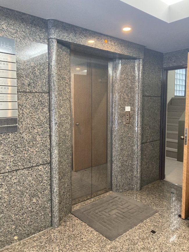 U&M赤坂ビル-エレベーター