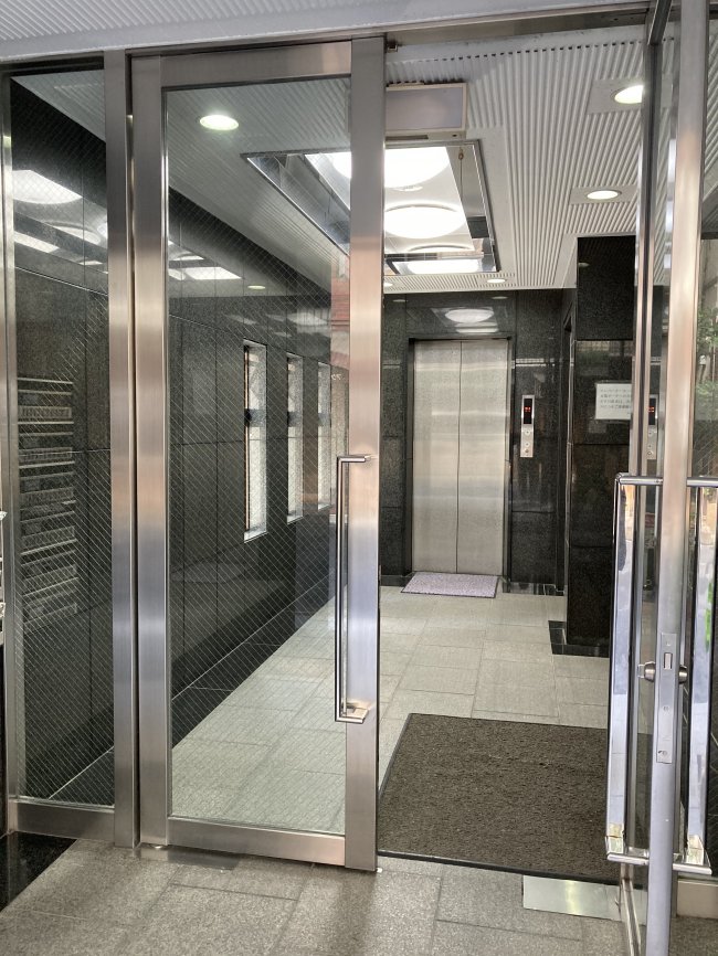 麻布共和ビル-エレベーター