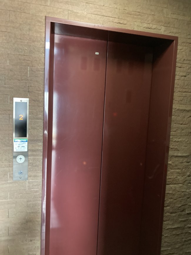 中島ビル-エレベーター