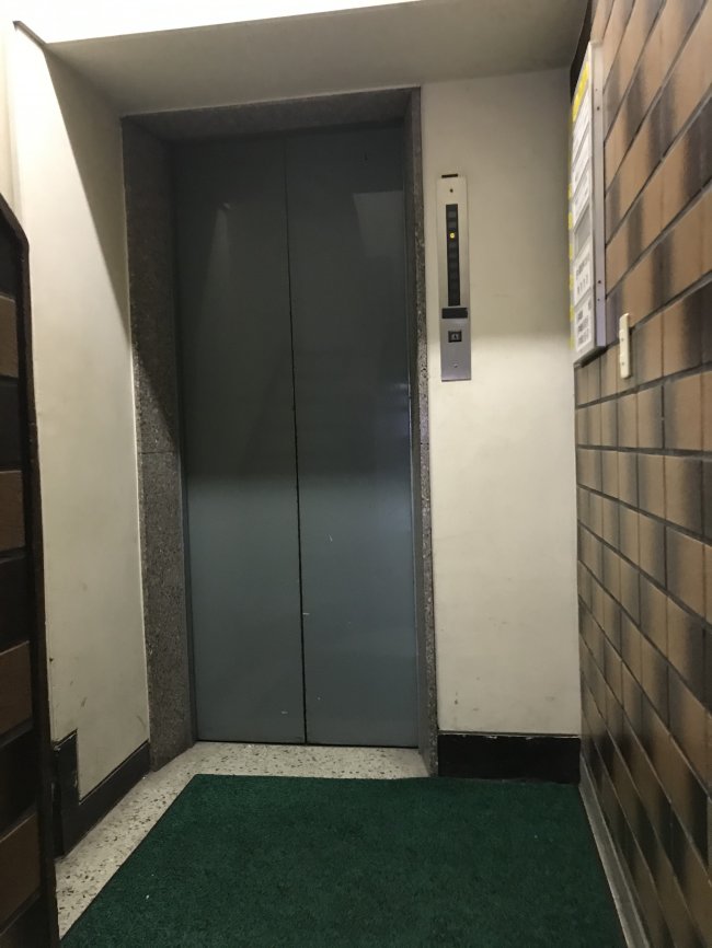 田中ビル-エレベーター
