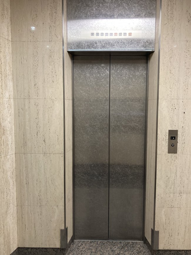 森隆ビル-エレベーター