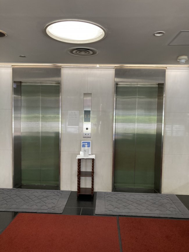 岡田ビル-エレベーター