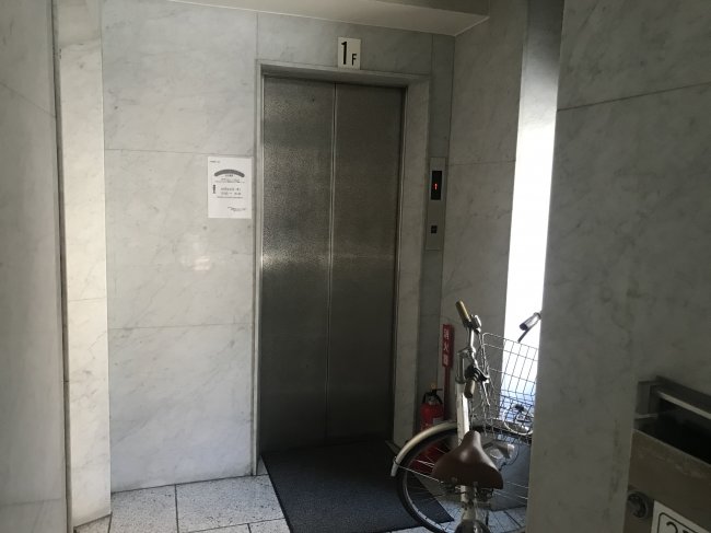 森田電機産業ビル-エレベーター