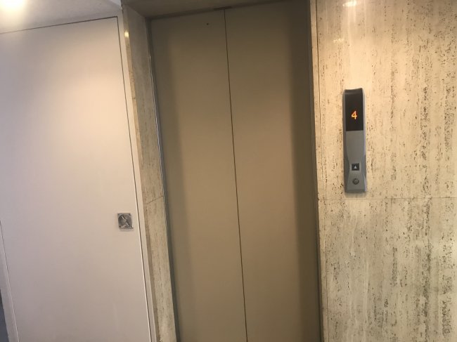 富士ビル-エレベーター