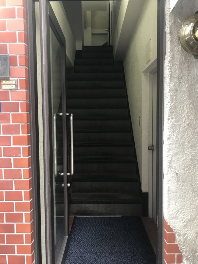 柘上ビル-エントランス2