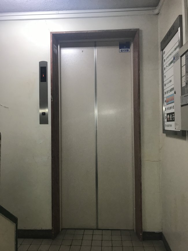 TKK新橋ビル-エレベーター