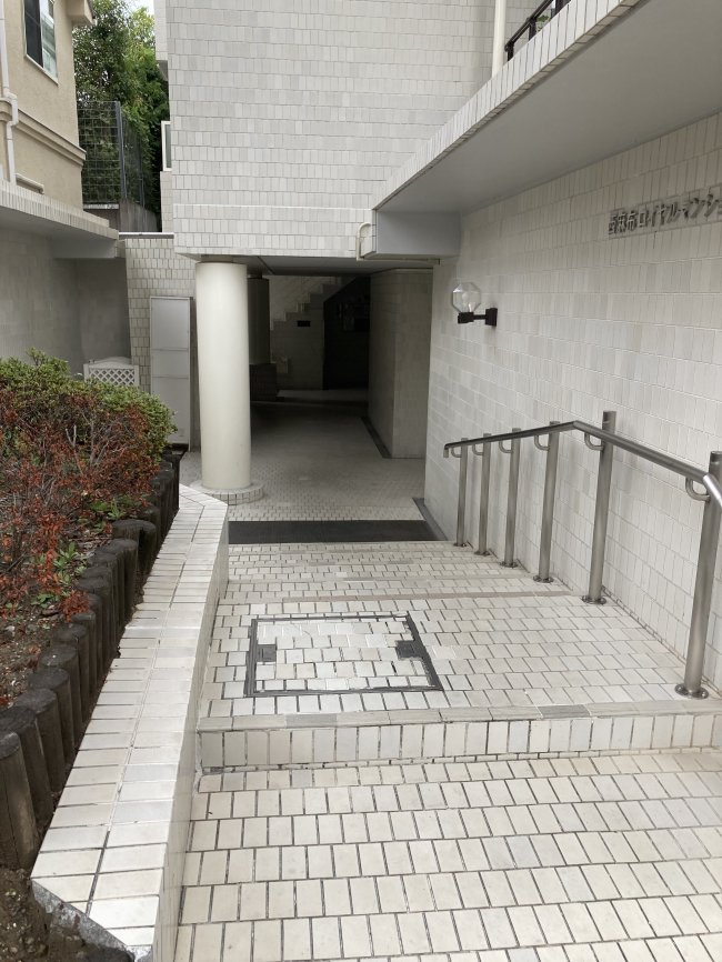 西麻布ロイヤルマンション-エントランス