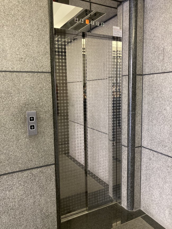 フィルドア西麻布ビル-エレベーター