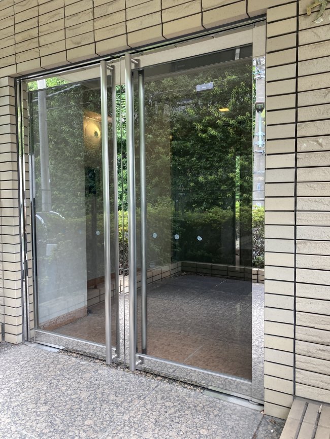 ヴィラ西麻布ビル-エントランス