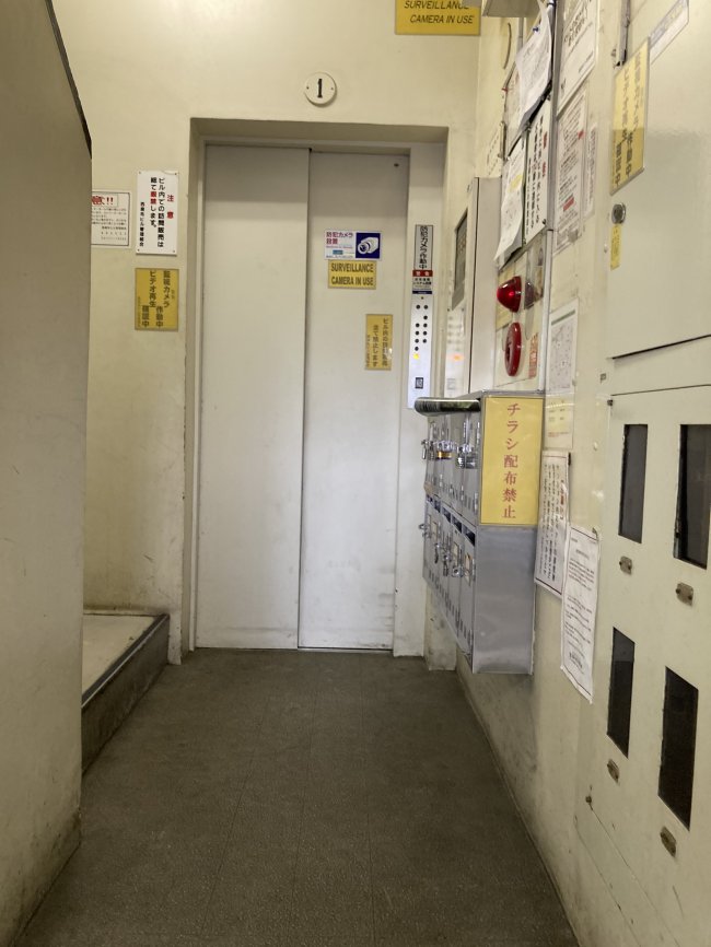 西麻布ビル-エレベーター