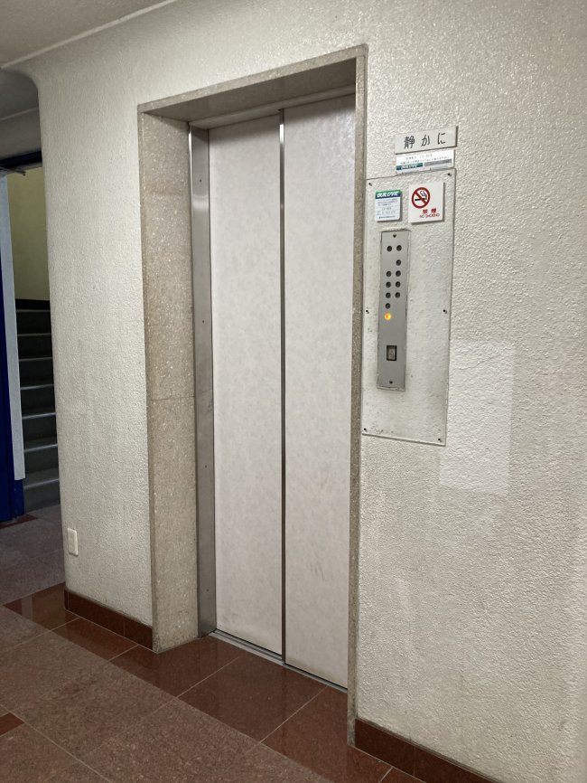 秀和西麻布レジデンスビル-エレベーター