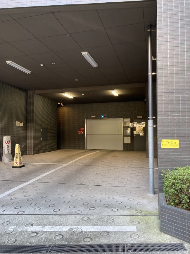 アパートメンツ西麻布ビル-駐車場