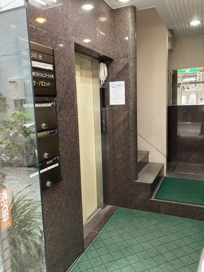 西新橋小川ビル-エレベーター