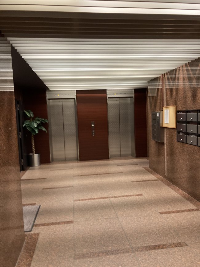 ニュー西新橋ビル-エレベーター