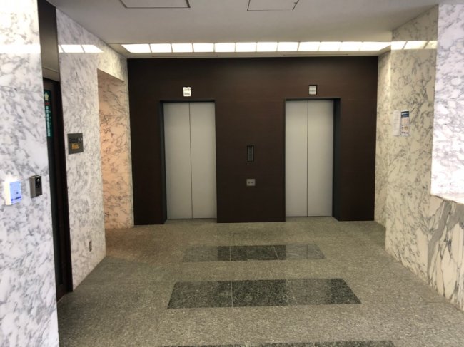 神楽坂プラザビル-エレベーター