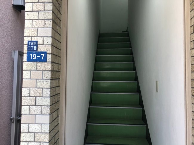 篠原ビル-階段