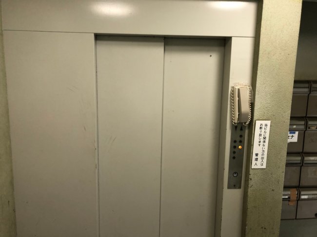 千成ビル-エレベーター