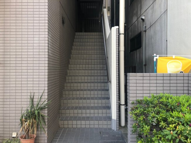 アーバンヒルズ早稲田ビル-階段