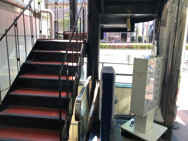 小谷田ビル-階段