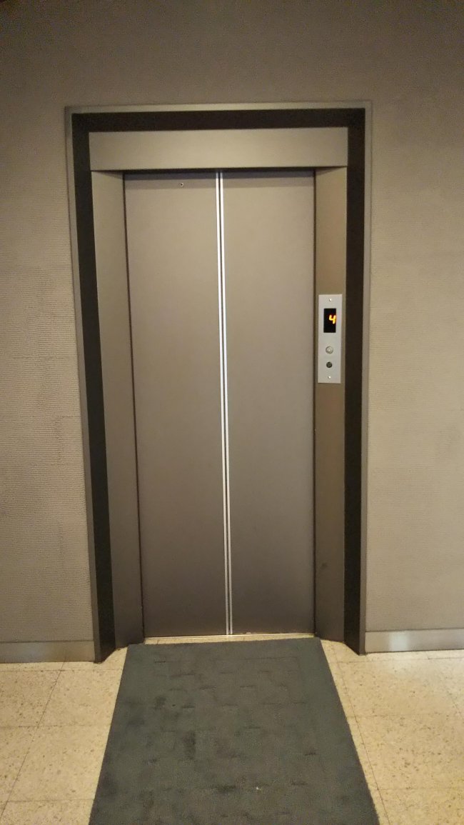 高徳ビル-エレベーター