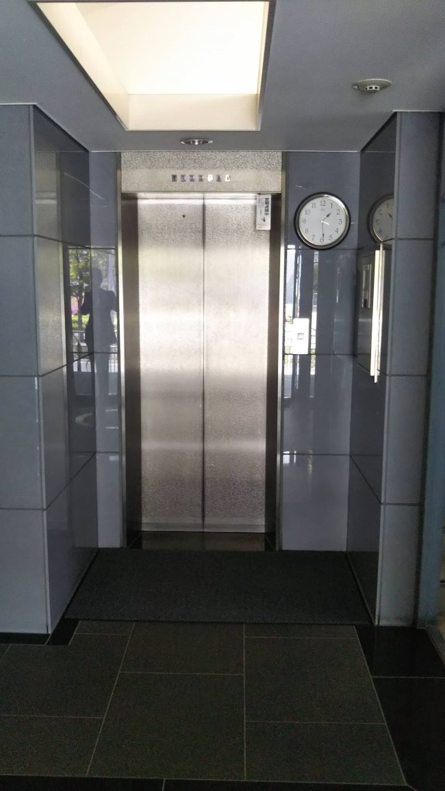 寿ビル-エレベーター