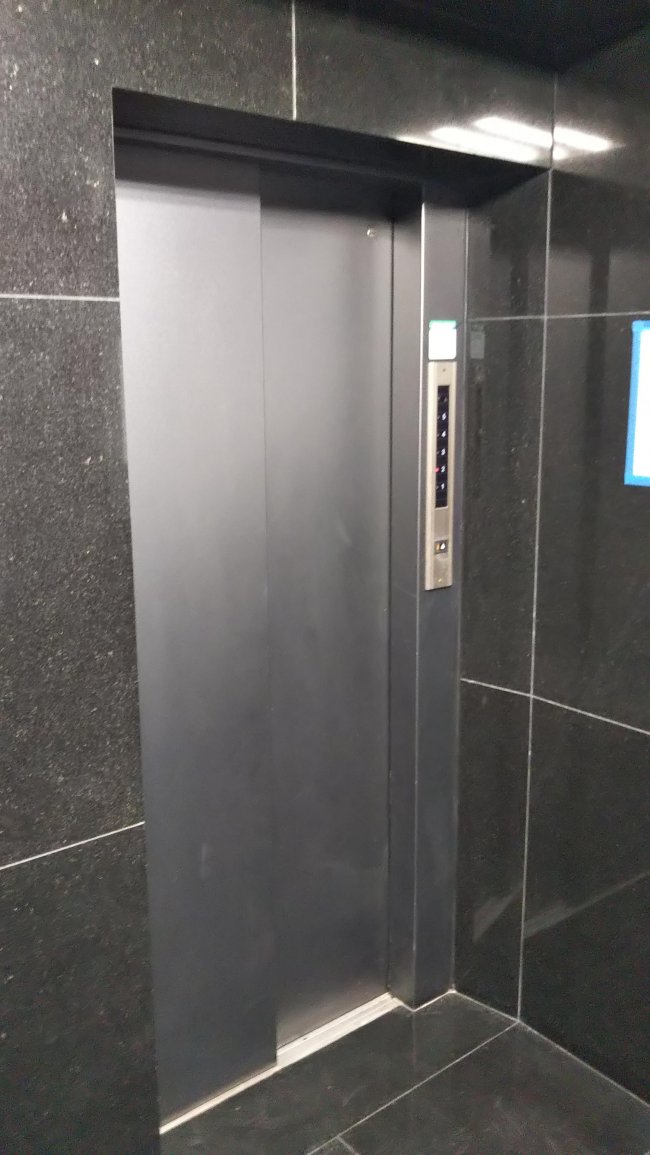 シンセービル-エレベーター