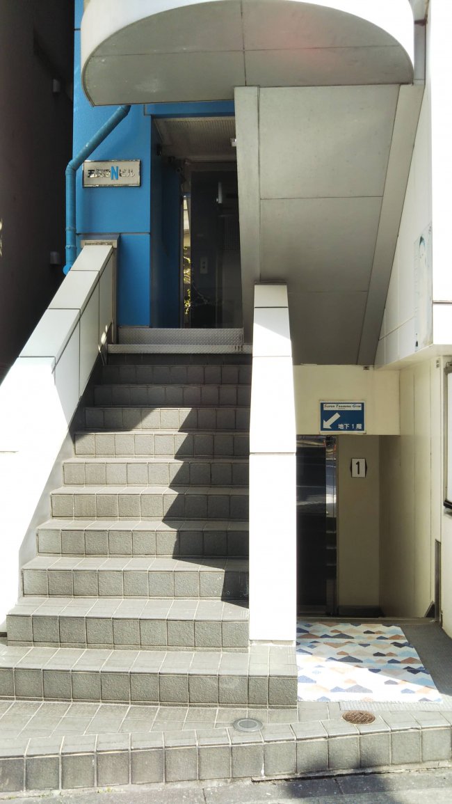 五反田Nビル-階段