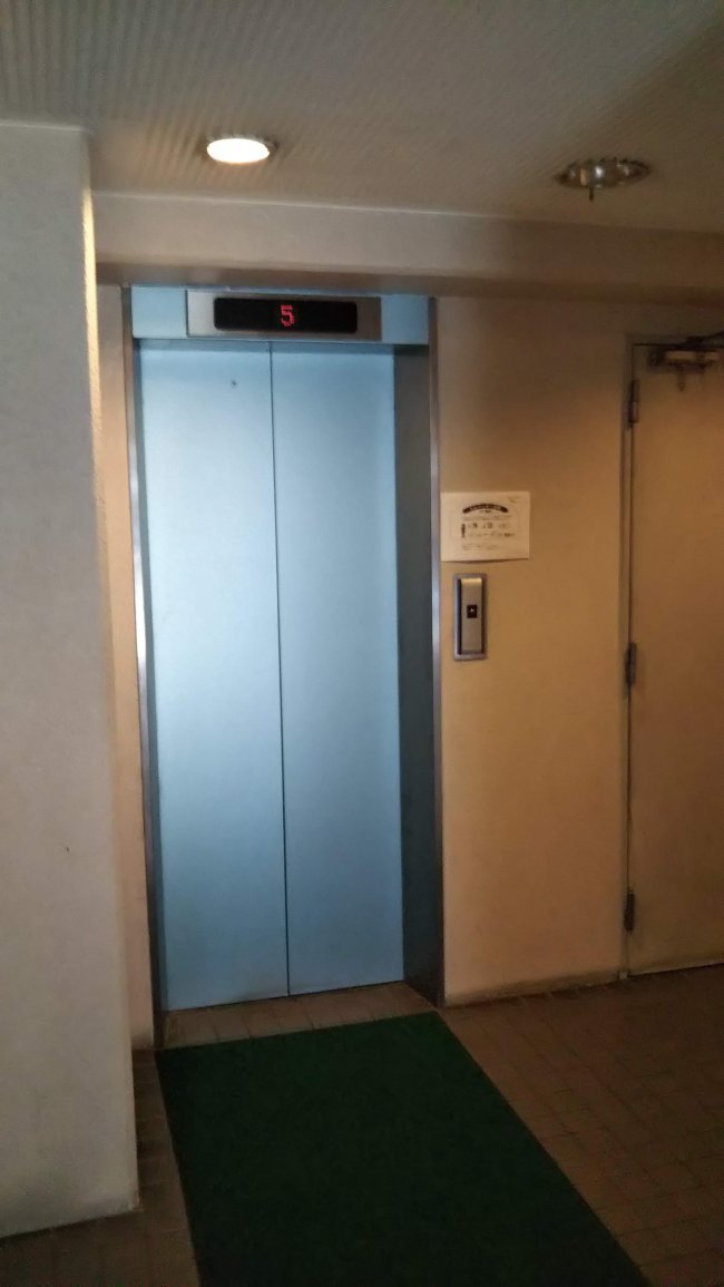 FSビル-エレベーター