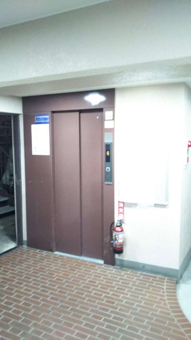 五反田コーポラスビル-エレベーター