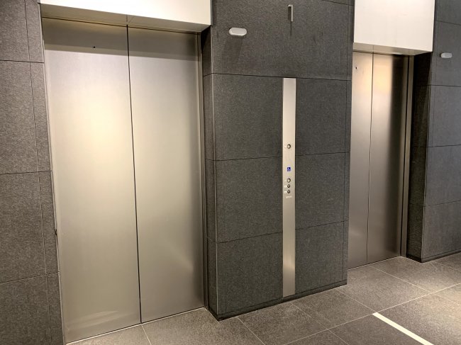 ラウンドクロス新宿ビル-エレベーター