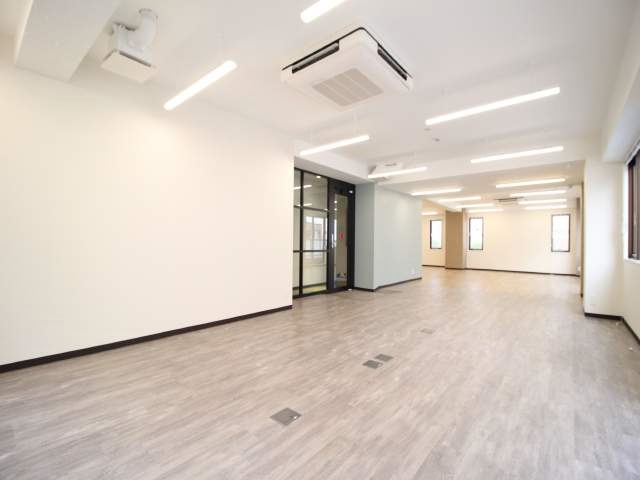 クアルソ南青山