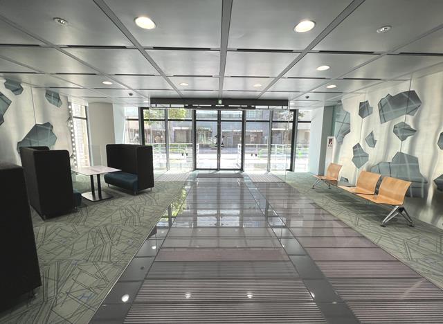 サンゴバンビル