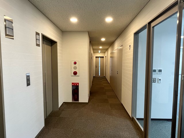 白揚ビル