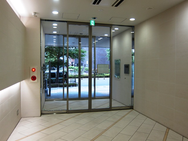 グラフィオ西新宿ビル