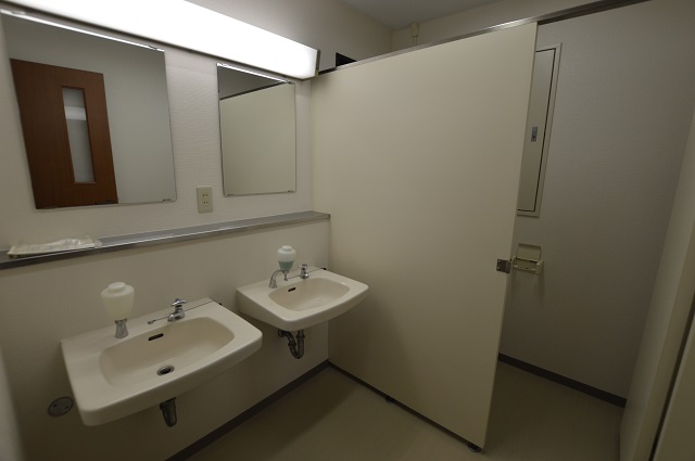 友泉東日本橋駅前ビル